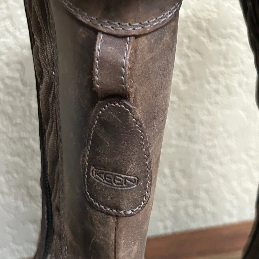 KEEN Bern Baby Bern II Tall Waterproof Boots Womens 9.5 Brown 200g Insulated
